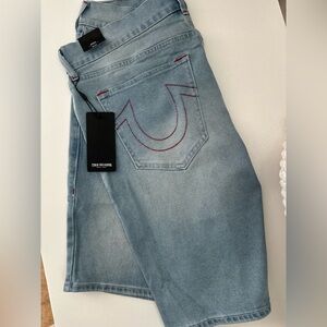 BRAND NEW WITH TAGS TRUE RELIGION MENS ROCCO SHORTS SIZE 34